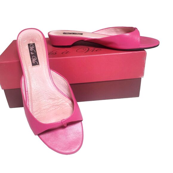 Vis A Vie Shoes - Vintage Vis A Vie Women’s Sandals Size 7M Pink Leather Toe Split Slip-On "Ariel"